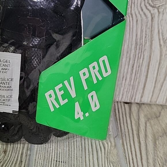 Cutters Football Receiver Black Gloves Exteme Grip Rev Pro 4.0 Adult Large NWT - Picture 3 of 5